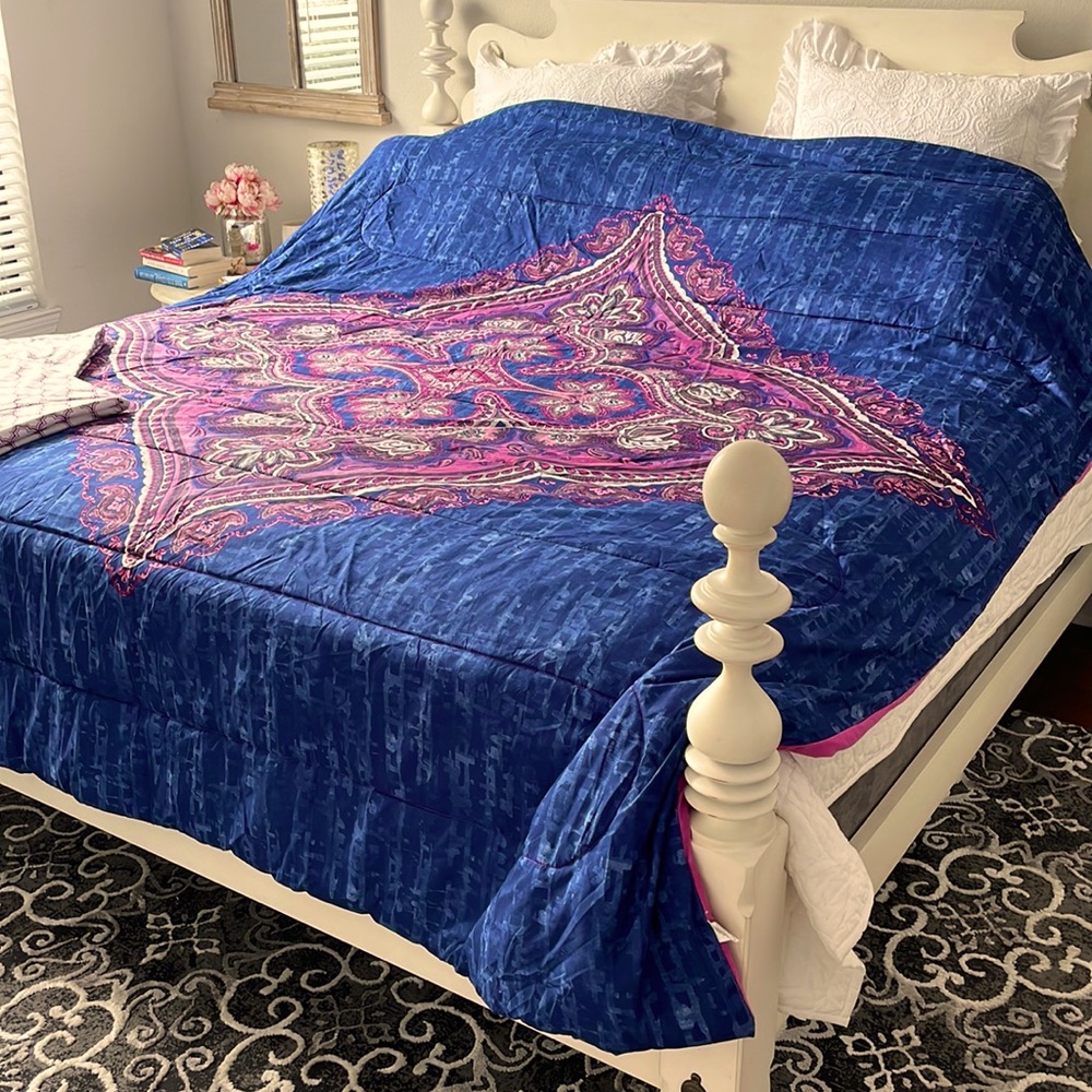 Mandala Comforter with 2 Pillow Cases and Flat Sheet